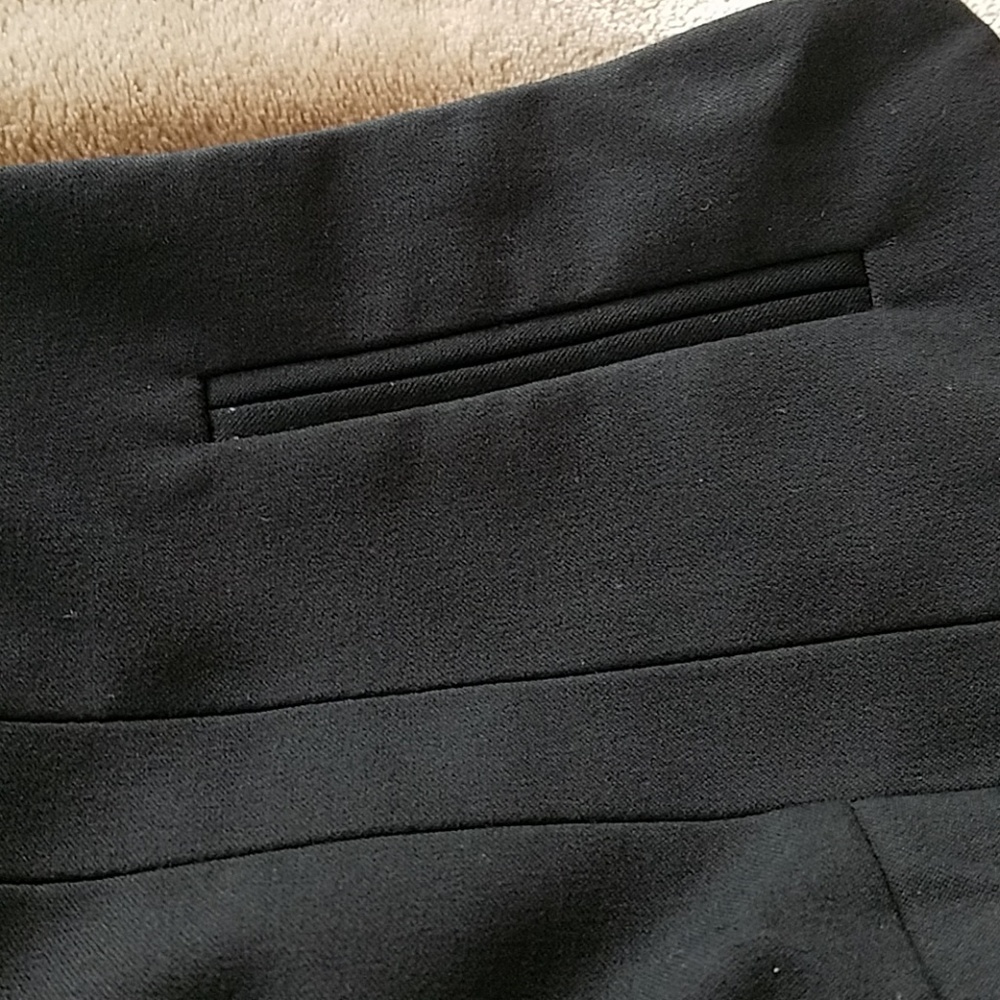 Express Black Lined Skirt Size 4 - Picture 6 of 8